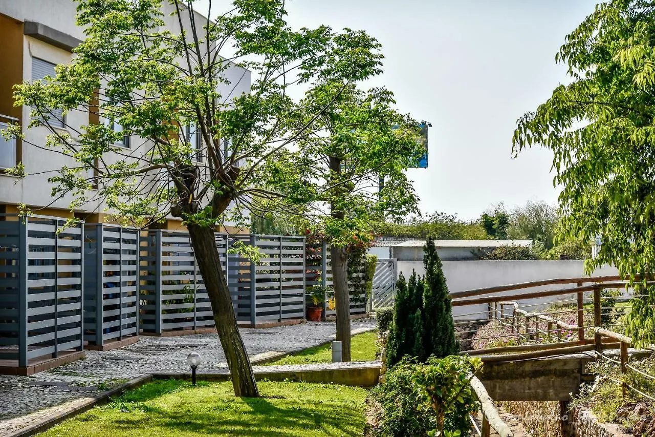 Villa Alegria Ferreiras Holiday home